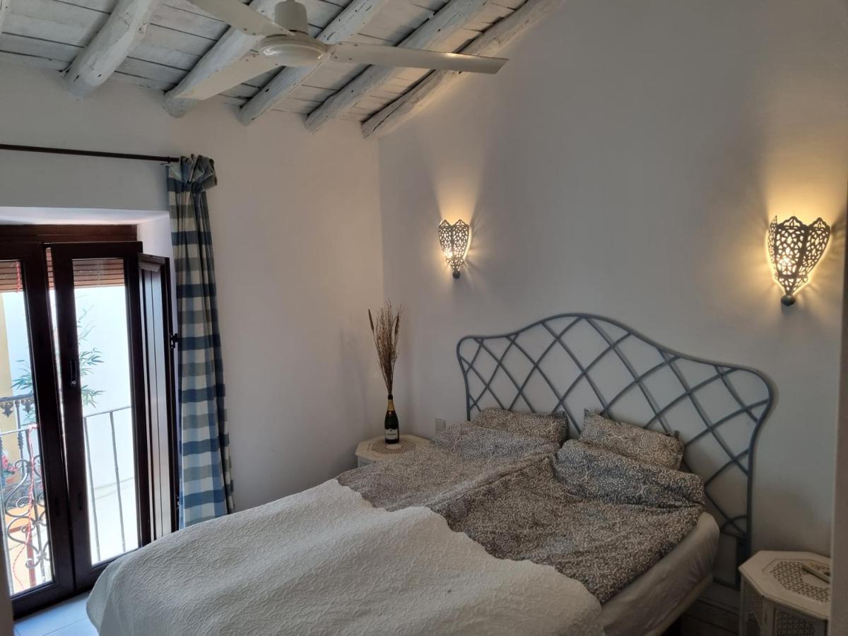 マルベーリャTown House With Roof Terrace - Old Townアパートメント エクステリア 写真